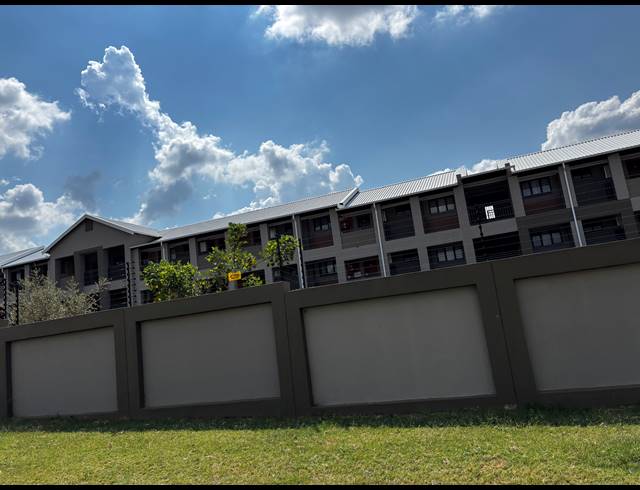 2 BEDROOM APARTMENT FOR SALE IN ROODEPARK ECO ESTATE